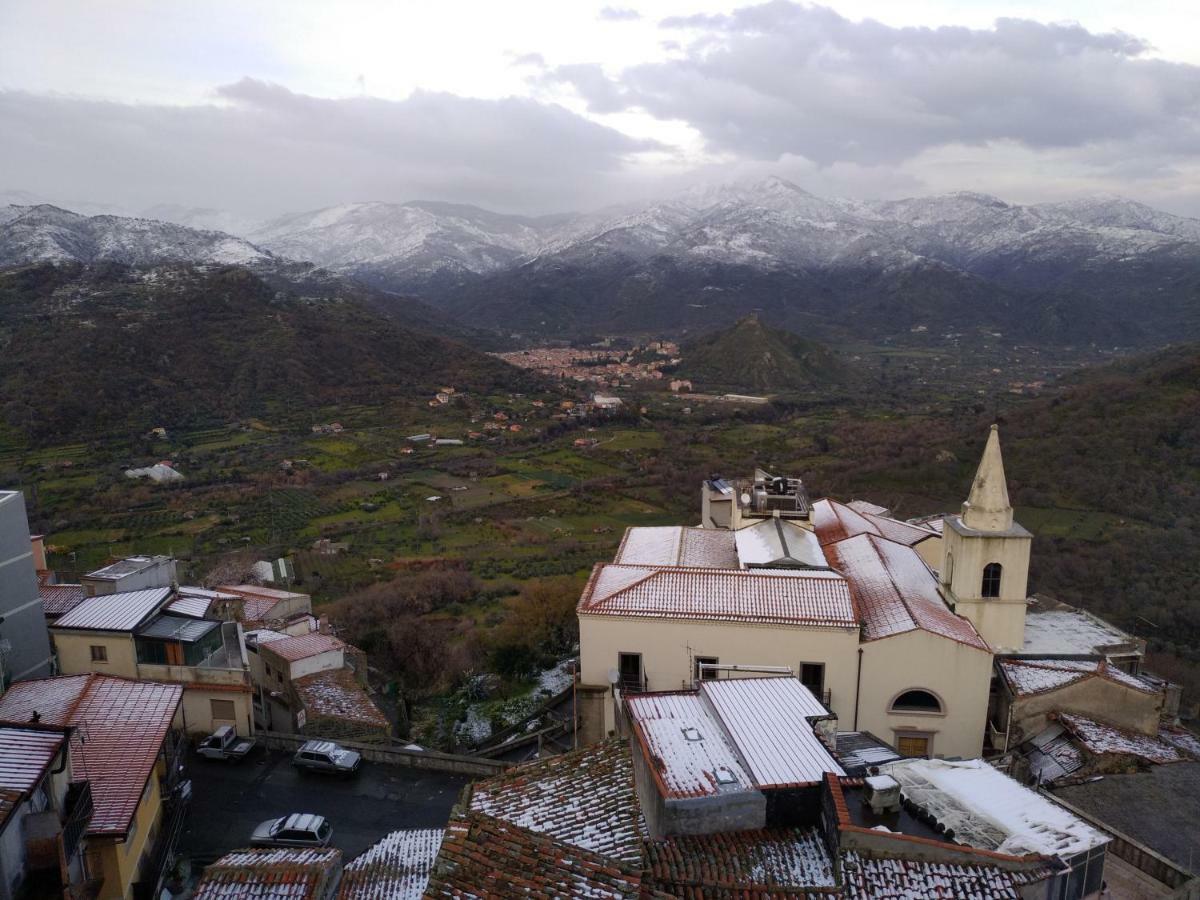 Apartamento Casa Donna Franca Castiglione De Sicilia Exterior foto