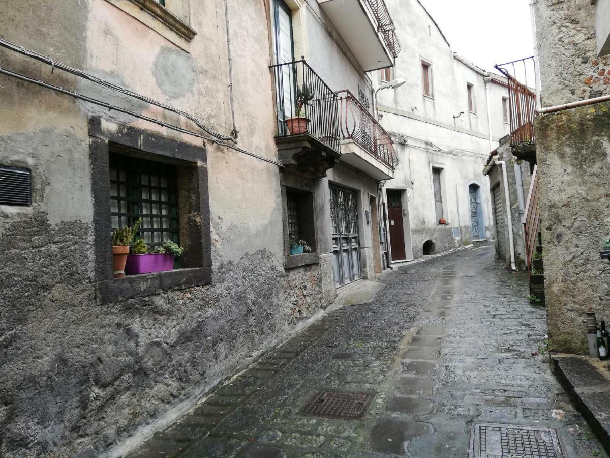 Apartamento Casa Donna Franca Castiglione De Sicilia Exterior foto