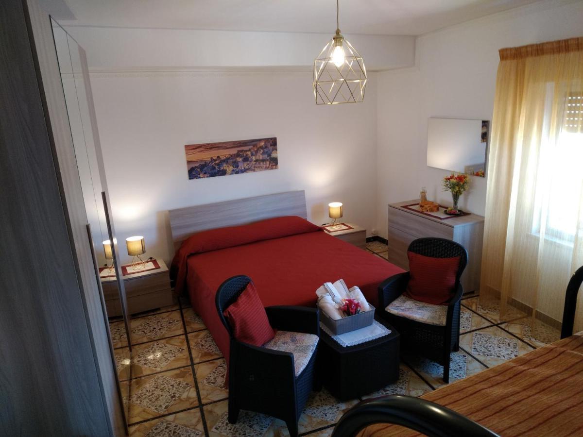 Apartamento Casa Donna Franca Castiglione De Sicilia Exterior foto