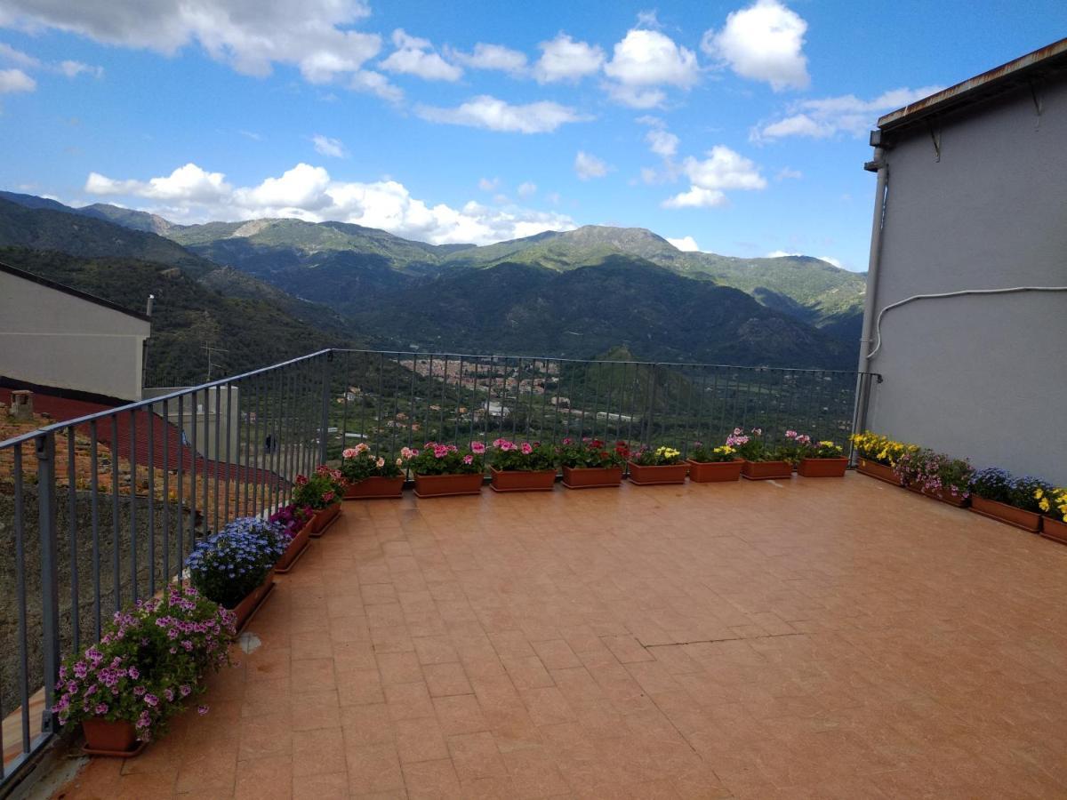 Apartamento Casa Donna Franca Castiglione De Sicilia Exterior foto